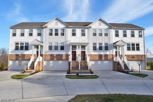 6648 Park Pointe Ct, Cleveland, OH, 44124-5398 | Card Image