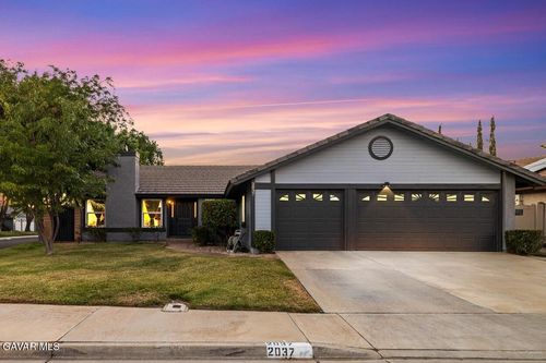 2037 Comstock Ct, Palmdale, CA, 93551-4154 | Card Image