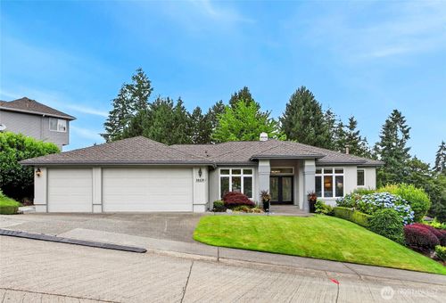 14420 Se 84th Street, Newcastle, WA, 98059 | Card Image