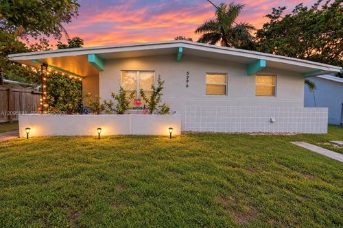3296 William Ave, Miami, FL, 33133-5832 | Card Image