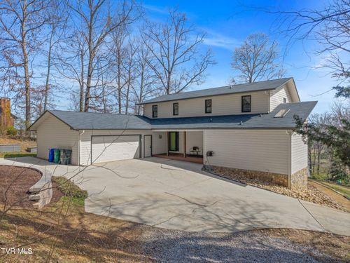 1325 Doyal Dr, Morristown, TN, 37814-6105 | Card Image