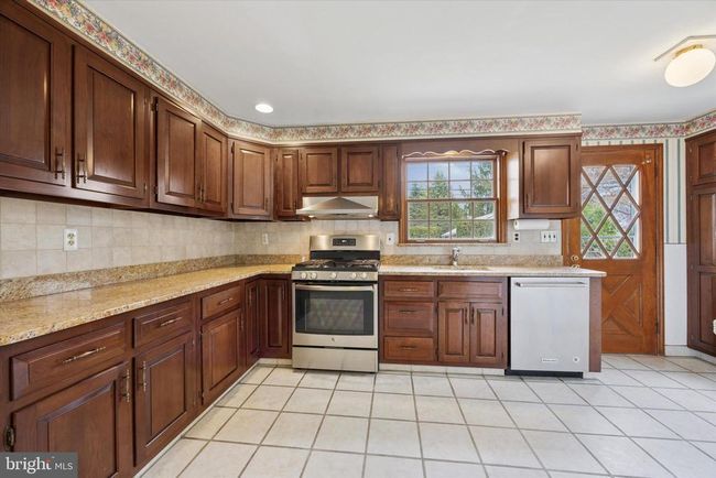 140 Barrie Rd, House other with 3 bedrooms, 3 bathrooms and null parking in ARDMORE PA | Image 8