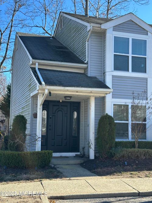 428 Woodlake Manor Dr, Lakewood, NJ, 08701-3707 | Card Image