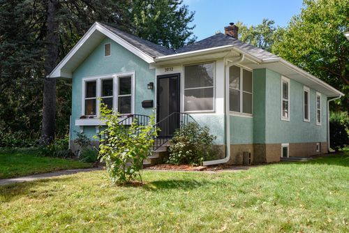 3032 34th Ave S, Minneapolis, MN, 55406-2104 | Card Image