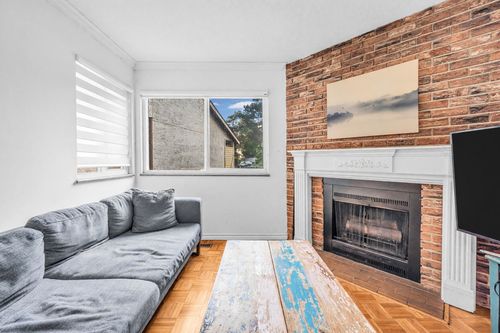 9618 139 Street, Surrey, BC, V3T5H3 | Card Image