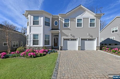 207 Ell Rd, Hillsdale, NJ, 07642-1235 | Card Image