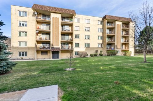 apt-208-4106 N Narragansett Ave, Chicago, IL, 60634-1589 | Card Image