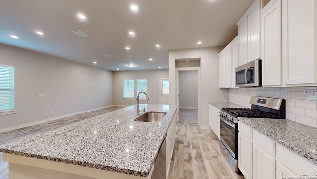 1922 Scare Crow, House other with 4 bedrooms, 2 bathrooms and null parking in New Braunfels TX | Image 9