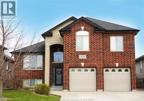 3729 Deerbrook Dr, Windsor, ON, N8R2E6 | Card Image
