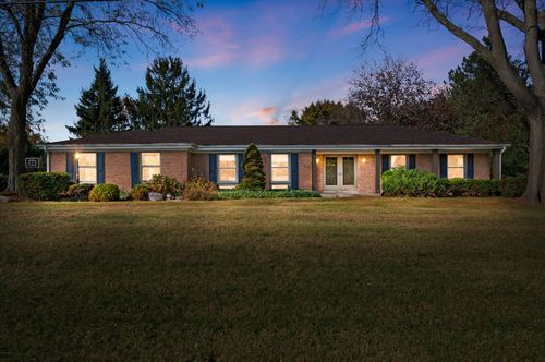 N54W21560 Logan Dr, Menomonee Falls, WI, 53051-6212 | Card Image