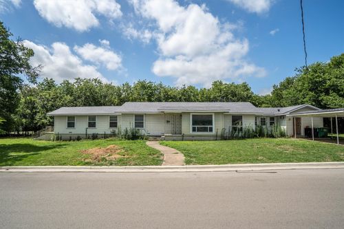 1819 Panhandle St, Denton, TX, 76201-2515 | Card Image
