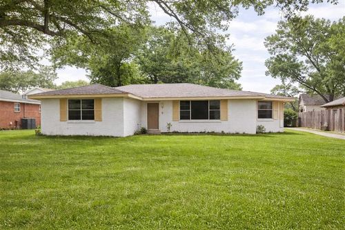 911 Dolby St, Lake Charles, LA, 70605-6503 | Card Image