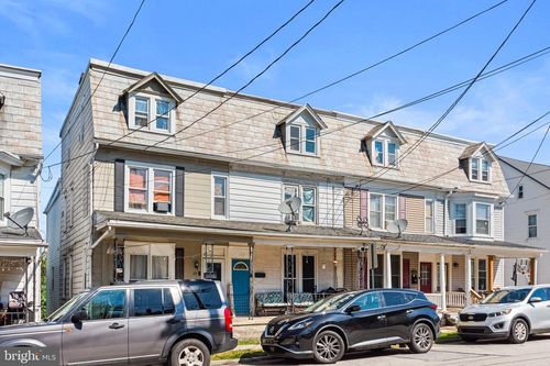 127 W Gay St, RED LION, PA, 17356-1304 | Card Image