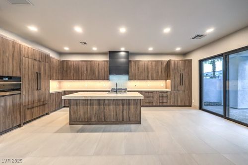 11569 Snow Creek Ave, Las Vegas, NV, 89135-1669 | Card Image