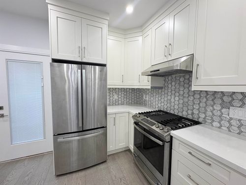 4990 Moss St, Vancouver, BC, V5R0K4 | Card Image