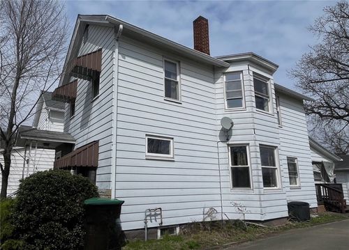 116 Center St, Franklin, PA, 16323-2318 | Card Image