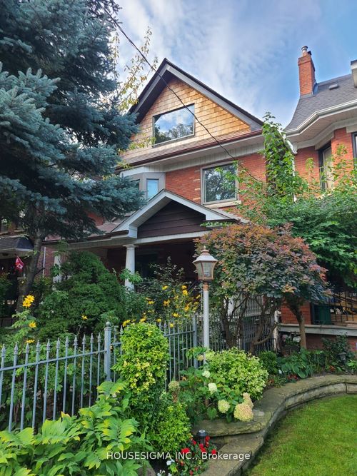 36 Highview Cres, Toronto, ON, M6H2Y2 | Card Image