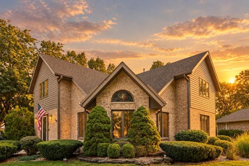 432 Jennifer Ave, Burlington, WI, 53105-2067 | Card Image