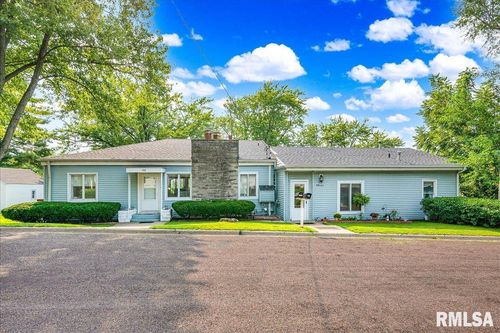 703 Grand View Ave, Pekin, IL, 61554-5477 | Card Image