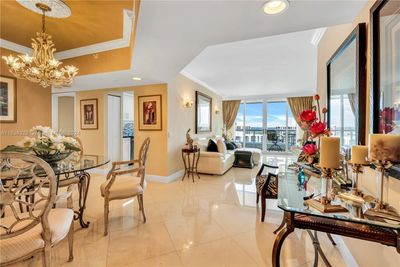 2107 - 21055 Yacht Club Dr, Condo with 2 bedrooms, 2 bathrooms and null parking in Aventura FL | Image 2