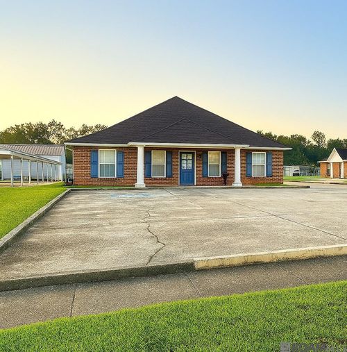 5423 Galeria Dr, Baton Rouge, LA, 70816-6008 | Card Image