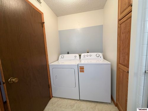5724 Enterprise Drive, Lincoln, NE, 68521 | Card Image