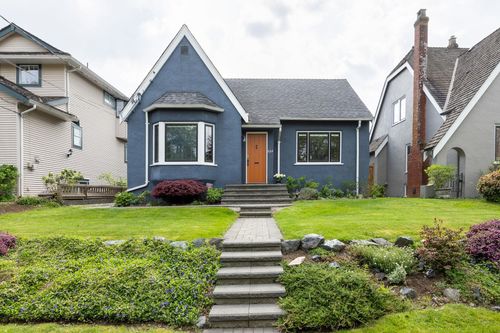 524 Second St, New Westminster, BC, V3L2M3 | Card Image