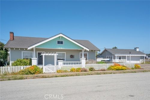  W Pine Street, Fort Bragg, CA, 95437 | Card Image