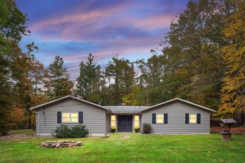 142 Chris Ln, Olivebridge, NY, 12461-5711 | Card Image