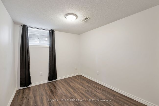 39 Eugenia St, House other with 5 bedrooms, 2 bathrooms and 4 parking in Barrie ON | Image 39