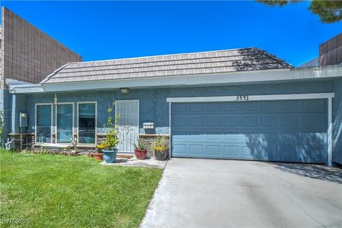 3541 Kensbrook St, Las Vegas, NV, 89121-3727 | Card Image