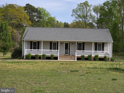 161 Berry Ridge Rd, Tappahannock, VA, 22560-5141 | Card Image
