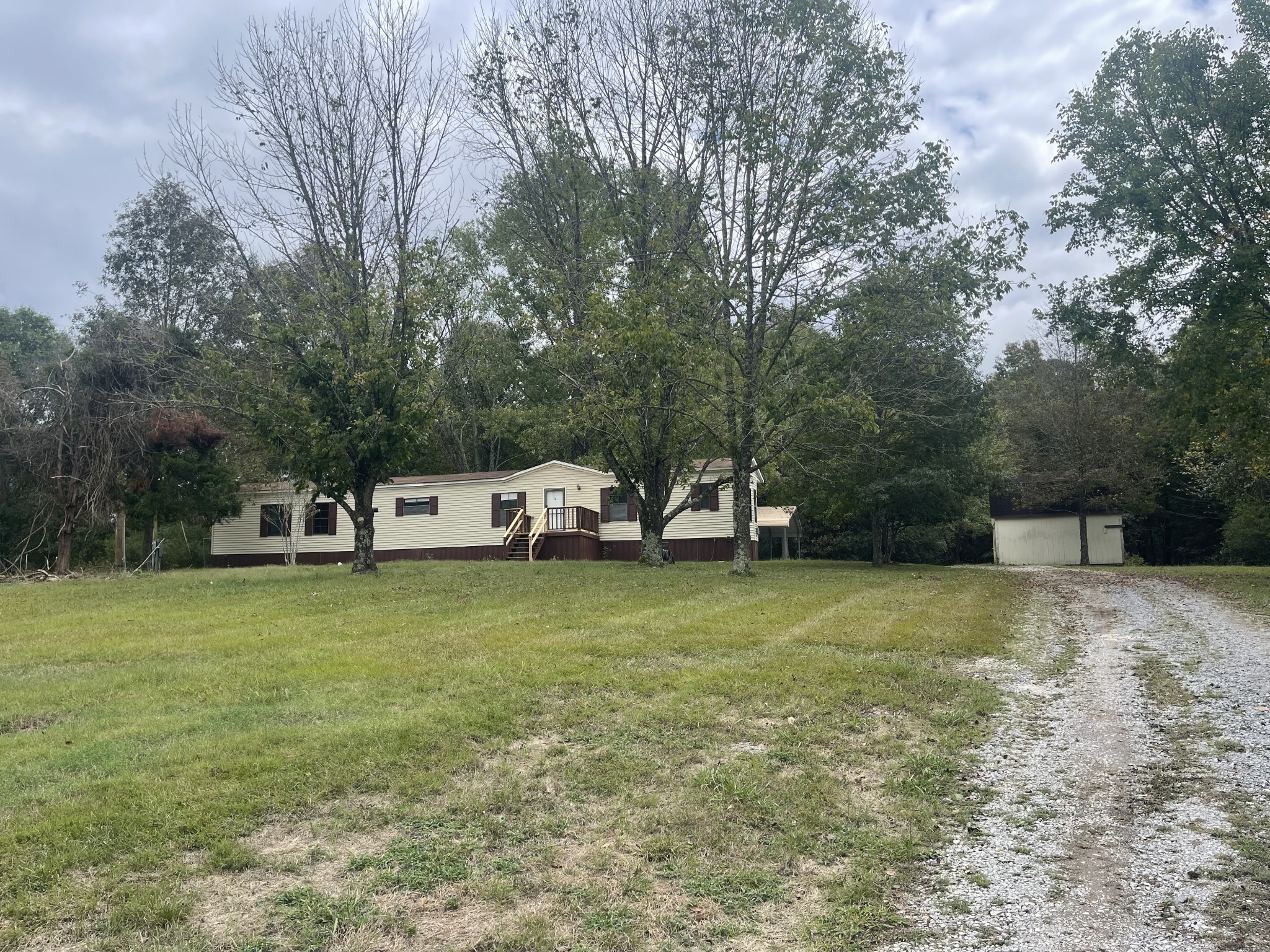 Old Hunters Point Pike, Lebanon, TN 37087