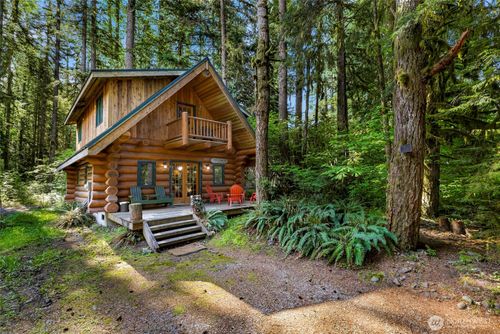 7010 Rainier Way, Deming, WA, 98244-9716 | Card Image