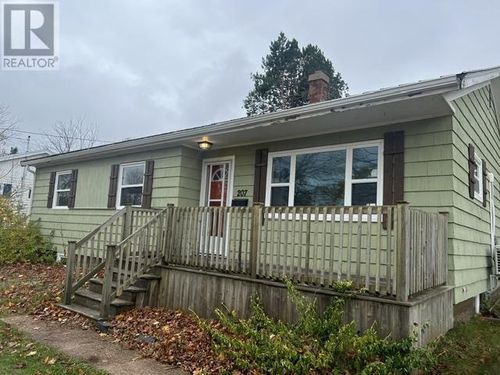207 Belvedere Ave, Charlottetown, PE, C1A2Z2 | Card Image