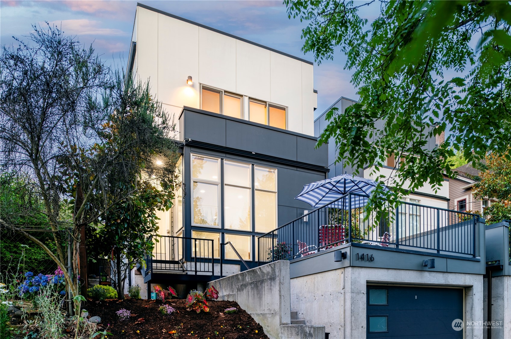 31st Ave, Seattle, WA 98122