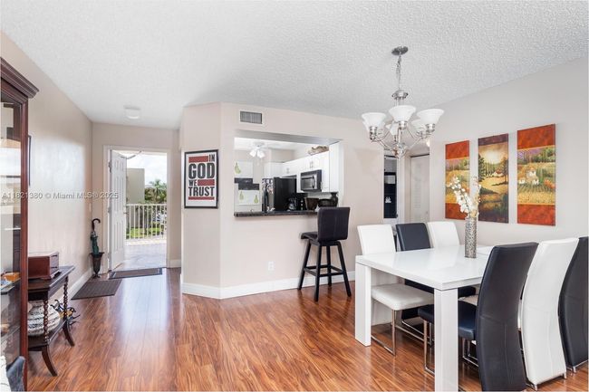 APT-303 - 10369 Nw 24 Th Pl, Condo with 2 bedrooms, 2 bathrooms and null parking in Sunrise FL | Image 5