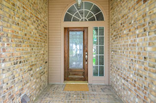 1631 Berkoff Dr, Sugar Land, TX, 77479-5507 | Card Image