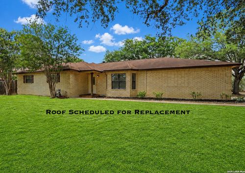 106 Oak Ridge Dr, La Vernia, TX, 78121-4510 | Card Image