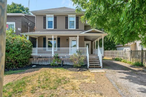 14 Elm St, Picton, ON, K0K2T0 | Card Image