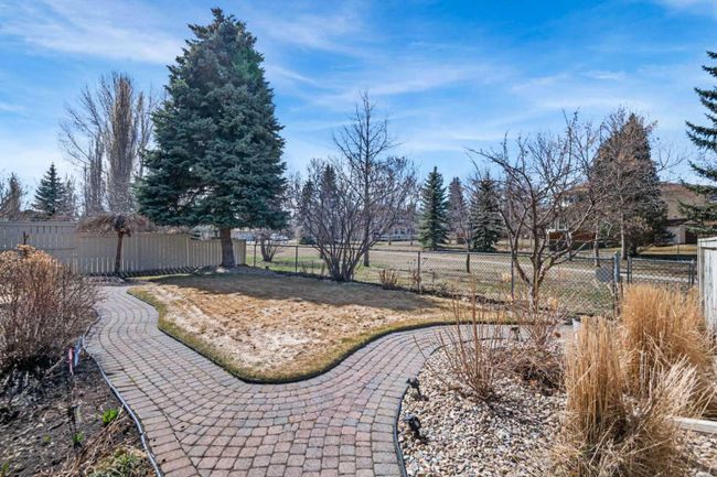 1251 Deer River Circle Se, Home with 4 bedrooms, 3 bathrooms and 2 parking in Calgary AB | Image 46