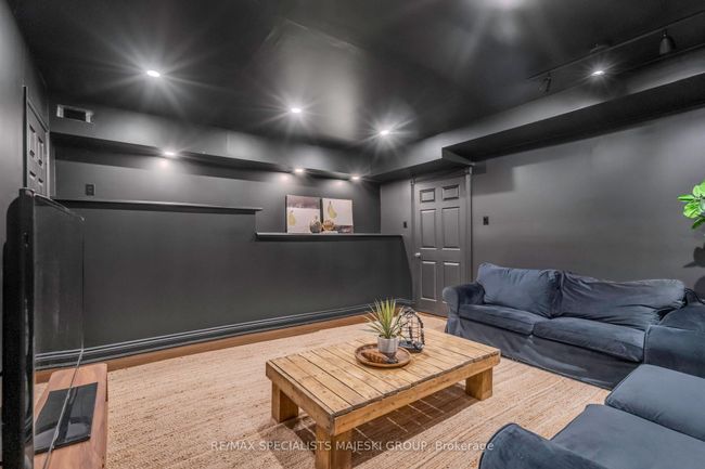 23 Carnation Ave, House other with 5 bedrooms, 3 bathrooms and 4 parking in Etobicoke ON | Image 36