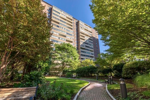 7g-9 Hawthorne Pl, Boston, MA, 02114-2323 | Card Image