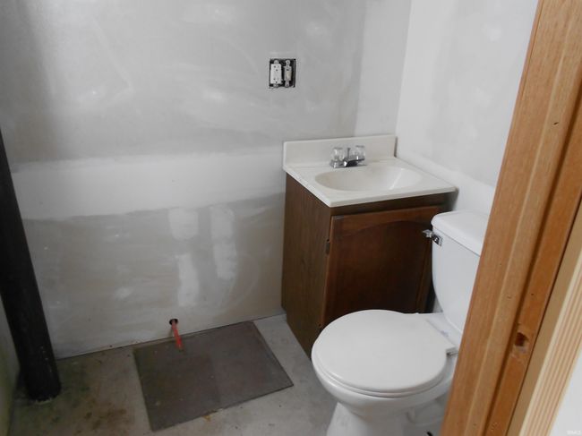 265 E Main St, Home with 0 bedrooms, 2 bathrooms and 12 parking in Peru IN | Image 25