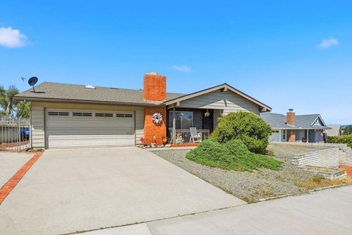 727 Mclain Street, Escondido, CA, 92027 | Card Image