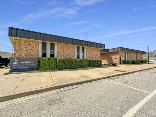 123 N 15th Street, Mattoon, IL, 61938 | Card Image