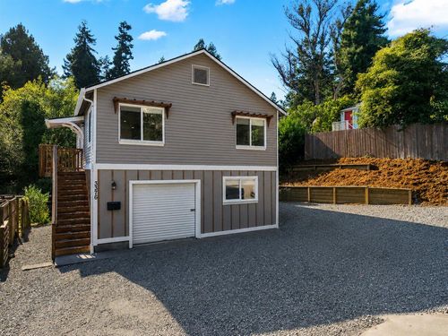 3376 Lowell St, Eureka, CA, 95503-5223 | Card Image