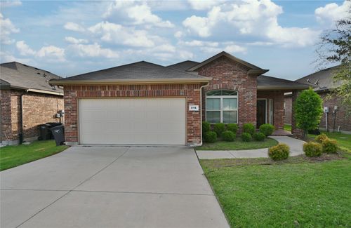 916 Iona Dr, Fort Worth, TX, 76120-1386 | Card Image