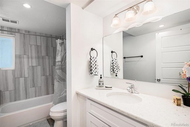 8192 E Oxford Dr, House other with 5 bedrooms, 3 bathrooms and 2 parking in Denver CO | Image 16