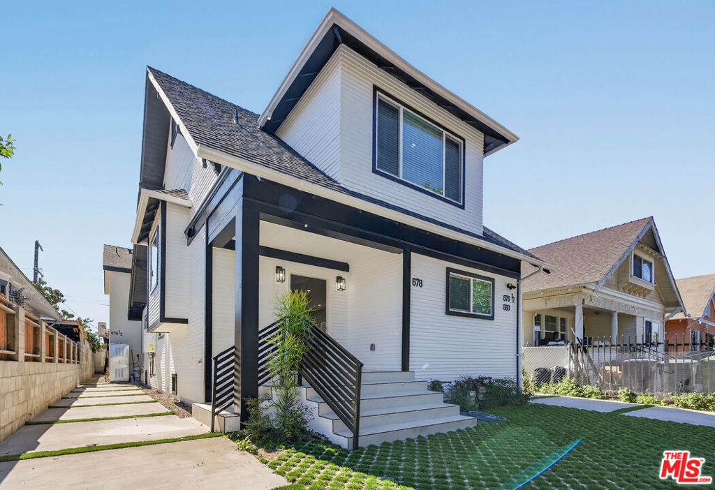 Residential Income in Los Angeles